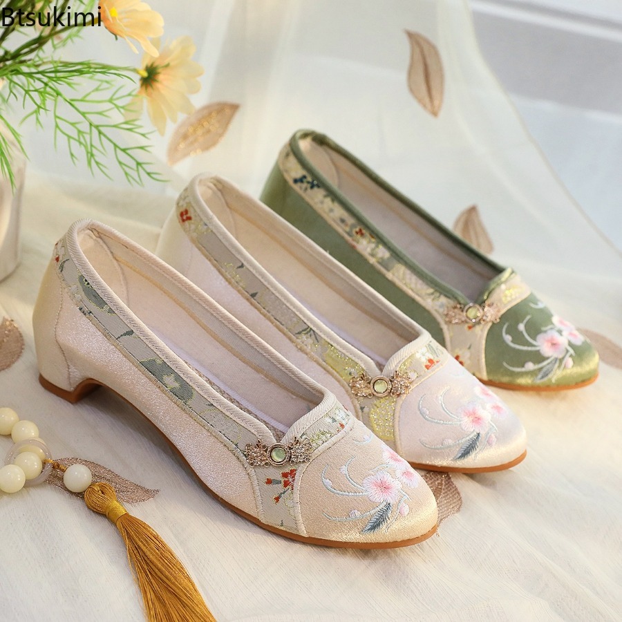 Новые женские туфли 2026 года  – обзор и цена Embroidery Style