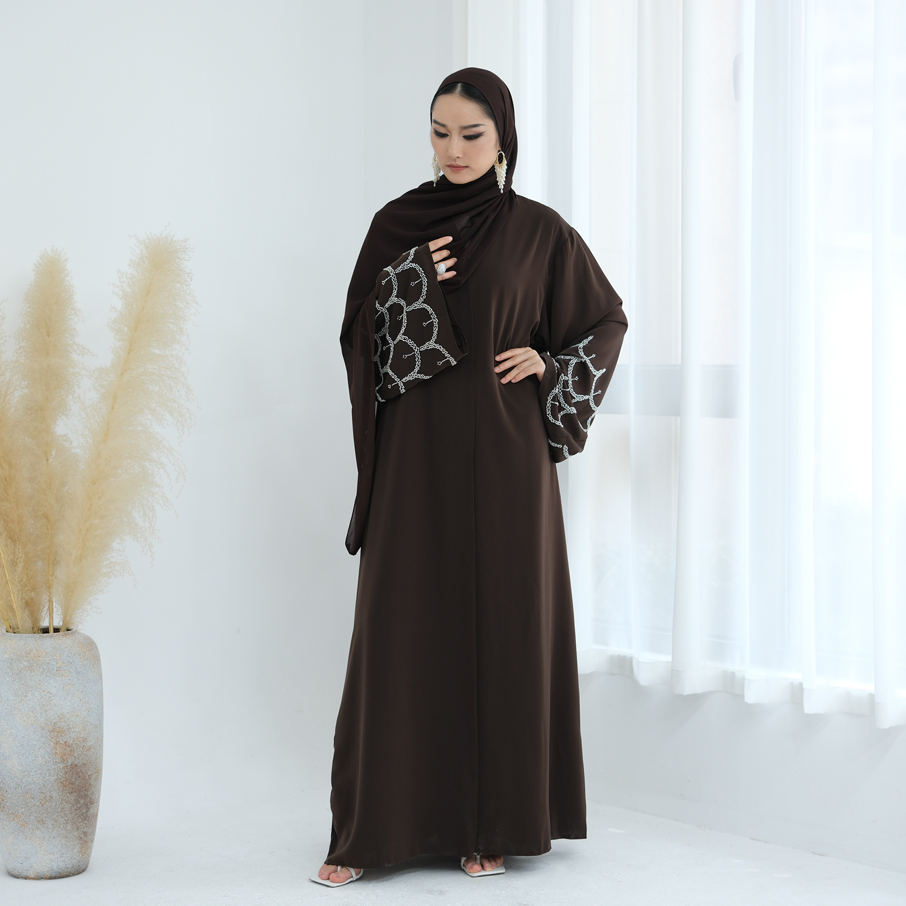 Вышитое женское платье-абайя,  – обзор и цена Embroidery Arabic